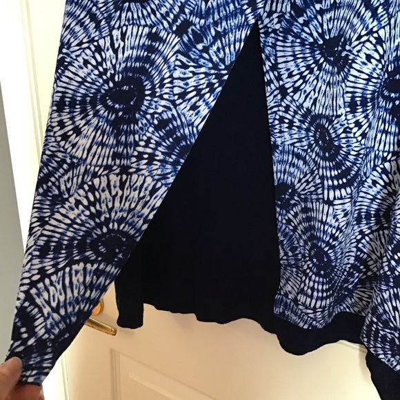 Michael Kors Short Sleeve Printed Top - Picture 4 of 8